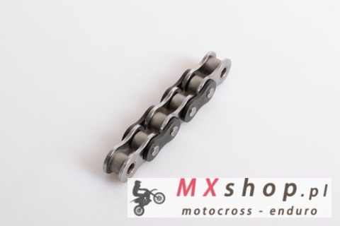 AFAM 2026/04 ŁAŃCUCH NAPĘDOWY CROSS A520MX6-K 118L (250-450CCM) (ZAPINKA) KOLOR CZARNY